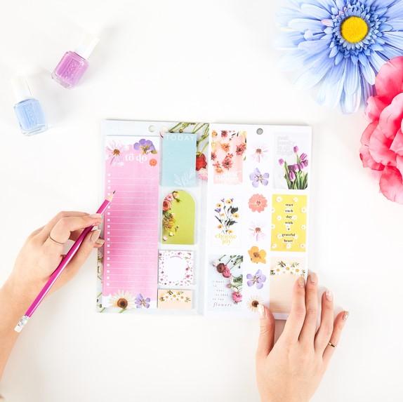 Pressed Florals Accessory Book